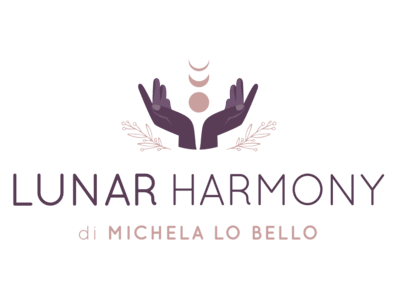 Logo di Lunar Harmony, mani che abbracciano le fasi lunari